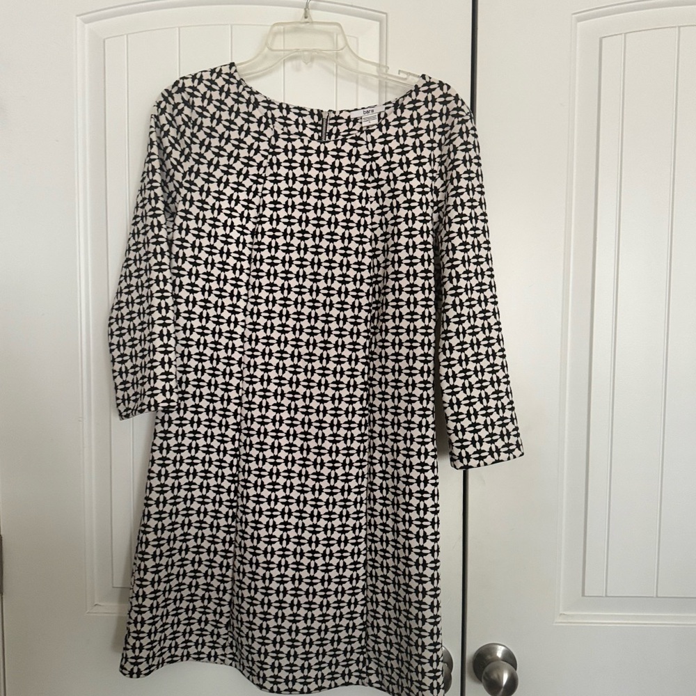 Chic Black and White Patterned Dress